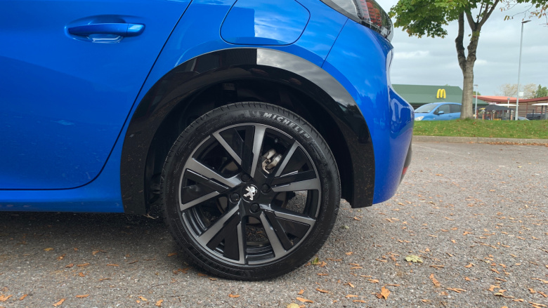 Peugeot 208 1.2 PureTech 100 GT 5dr EAT8 Petrol Hatchback